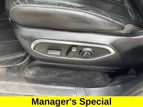 Used 2022 Jeep Wagoneer Series III w/ Premium Group I AWD/4WD image 12