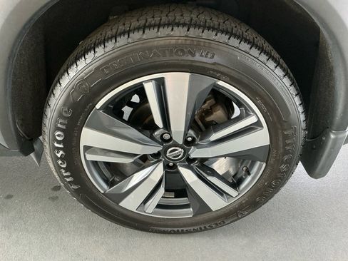 Used 2021 Nissan Rogue Platinum image 24