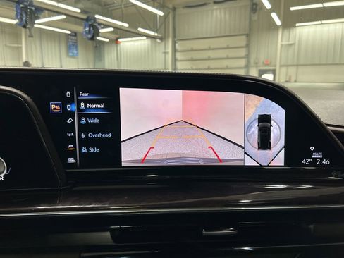 Used 2021 Cadillac Escalade Sport Platinum w/ LPO, ONYX Package AWD/4WD image 24