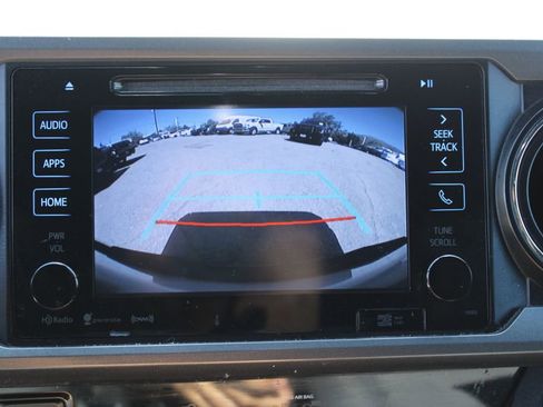 Used 2018 Toyota Tacoma TRD Off-Road RWD image 19