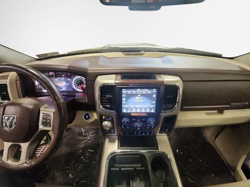 Used 2017 RAM 1500 Laramie w/ Convenience Group AWD/4WD image 22