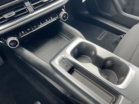 New 2026 Chevrolet Equinox EV LT image 7