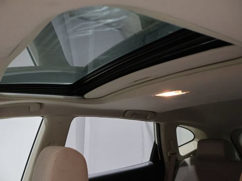 Used 2008 Nissan Rogue SL w/ Moonroof Pkg FWD image 9