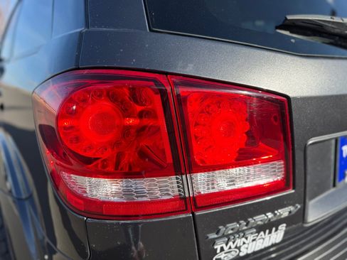 Used 2017 Dodge Journey SXT w/ Premium Group image 38