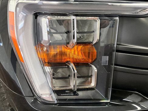 Certified 2022 Ford F150 XLT w/ Equipment Group 302A High image 27