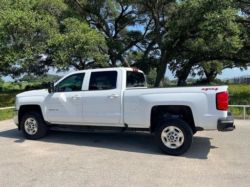 Used 2016 Chevrolet Silverado 2500 LT AWD/4WD image 7