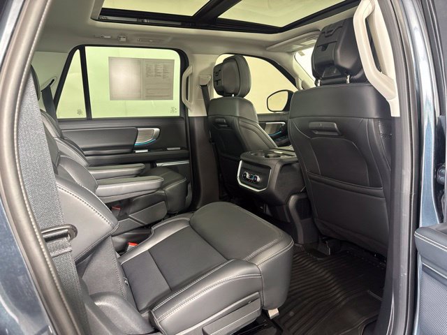 Used 2026 Ford Expedition Max Platinum AWD/4WD image 5
