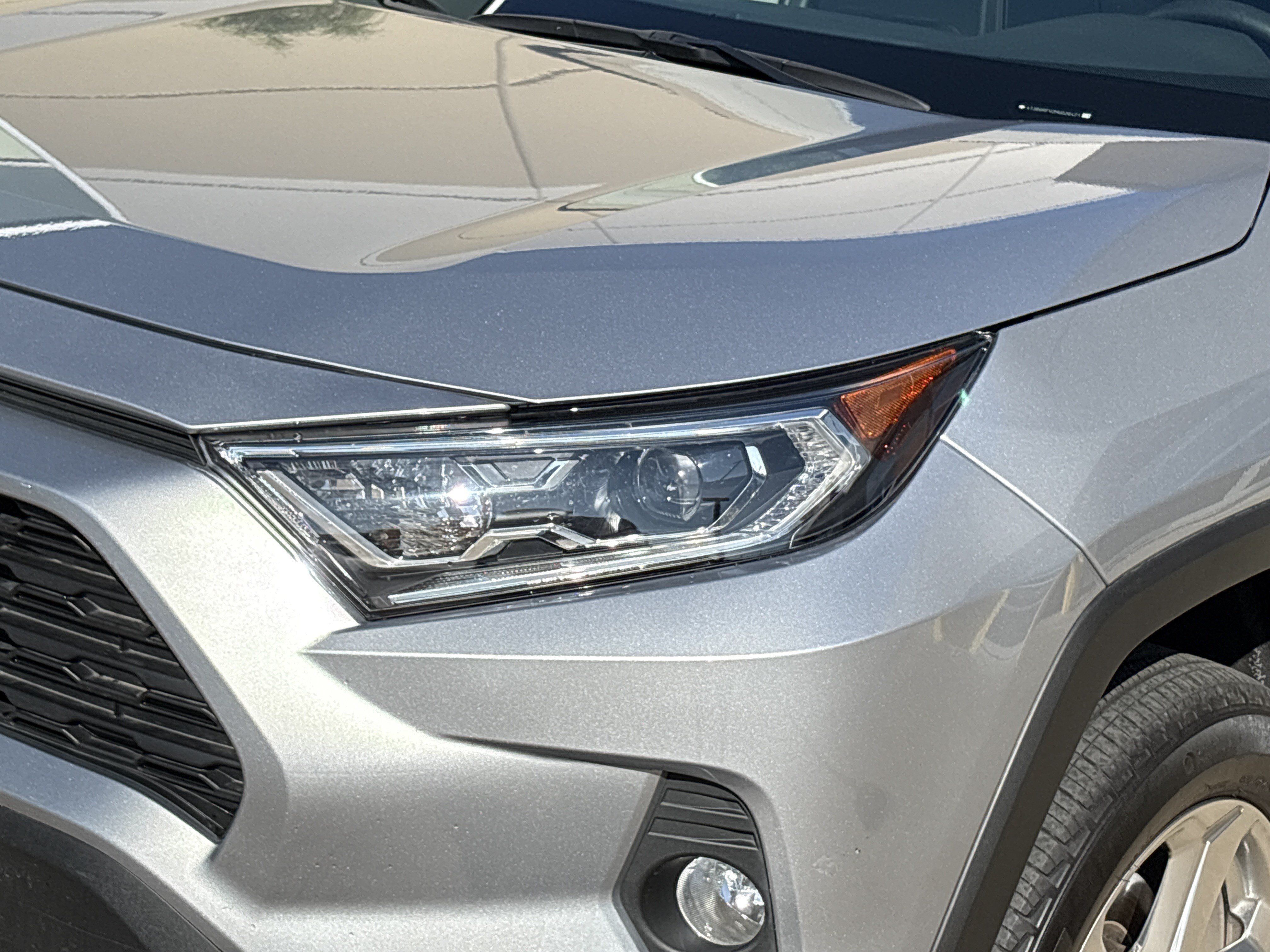 Used 2021 Toyota RAV4 XLE Premium AWD/4WD image 6