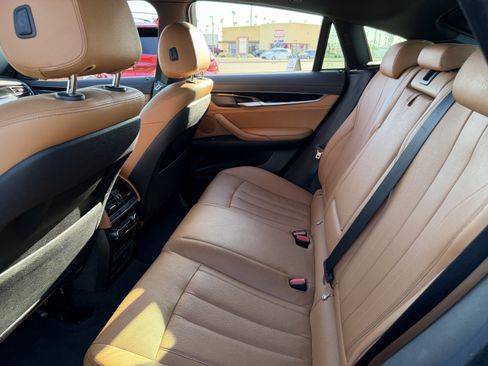 Used 2019 BMW X6 sDrive35i w/ M Sport Package image 10