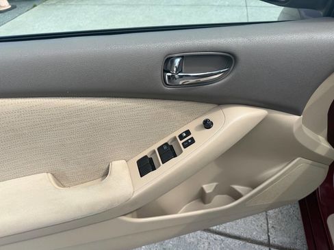 Used 2012 Nissan Altima 2.5 S FWD image 16