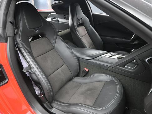 Used 2016 Chevrolet Corvette Z06 w/ 3LZ Preferred Equipment Group RWD image 29