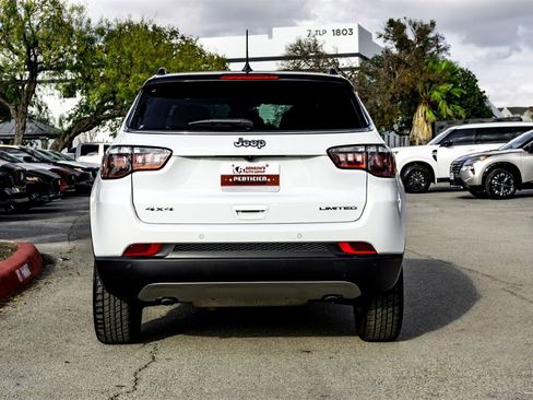 Used 2024 Jeep Compass Limited image 6