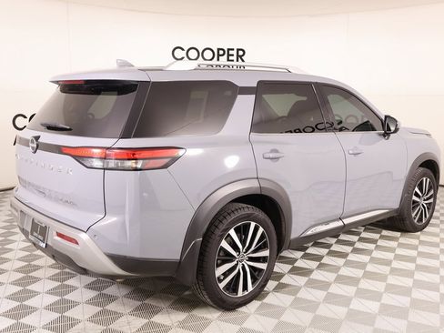 Used 2024 Nissan Pathfinder Platinum image 24