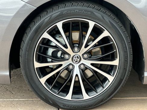 Certified 2020 Toyota Camry SE w/ Carpet Mat Package FWD image 31