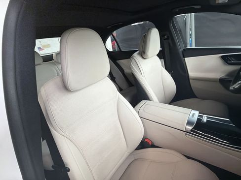 Used 2025 Mercedes-Benz C 300 Sedan image 27