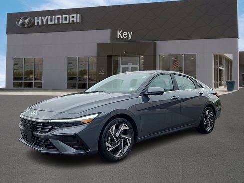 Certified 2024 Hyundai Elantra Limited FWD image 7