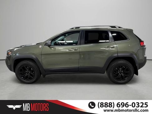 Used 2021 Jeep Cherokee Trailhawk AWD/4WD image 7