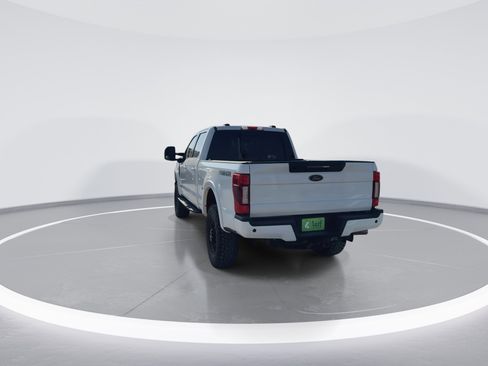 Certified 2022 Ford F250 Lariat w/ Tremor Off-Road Package image 8