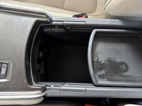 Used 2018 Honda Accord EX-L image 38