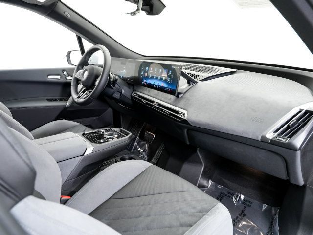 Used 2026 BMW iX xDrive60 w/ M Sport Package AWD/4WD image 19
