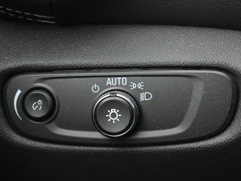 Used 2024 Chevrolet Blazer LT w/ Driver Confidence Package FWD image 18