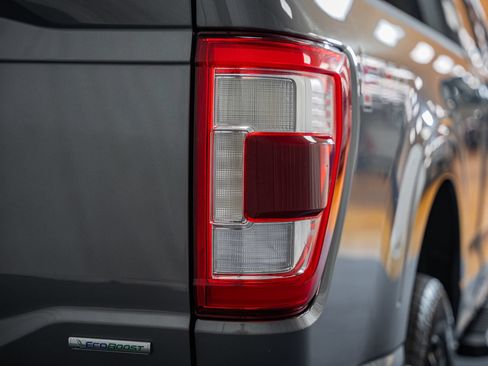 Used 2021 Ford F150 Lariat w/ Equipment Group 502A High AWD/4WD image 6