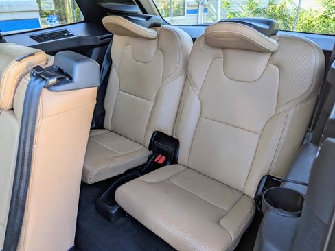 Used 2018 Volvo XC90 T6 Inscription w/ Luxury Package image 7