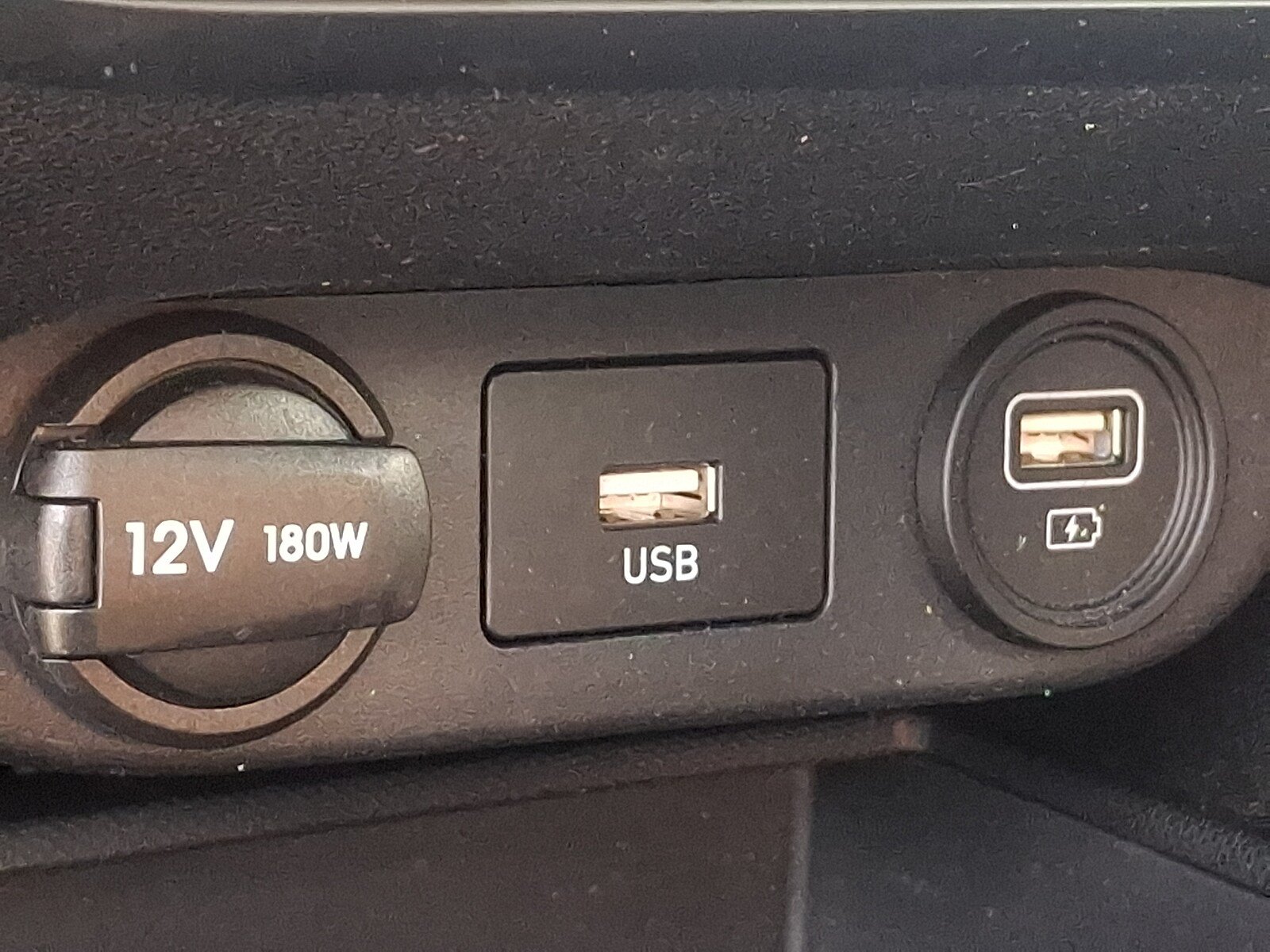 Certified 2023 Hyundai Elantra SEL FWD image 24