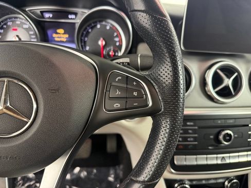 Used 2019 Mercedes-Benz GLA 250 4MATIC image 26