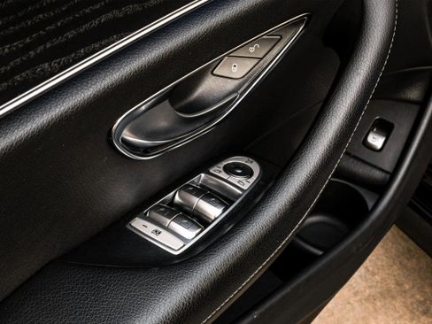 Used 2022 Mercedes-Benz E 350 Sedan image 47