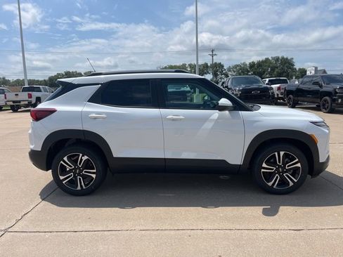 New 2026 Chevrolet TrailBlazer LT w/ LT Cold Weather Package image 3