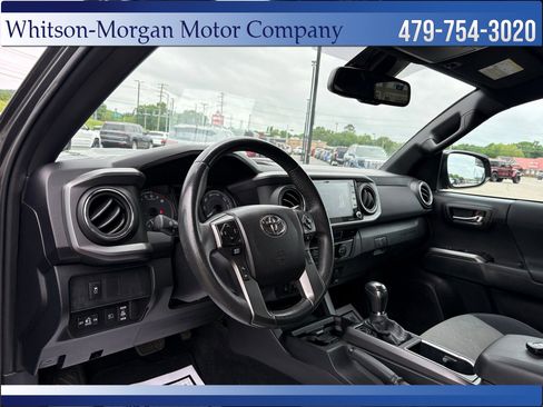 Used 2021 Toyota Tacoma TRD Sport w/ Technology Package RWD image 10