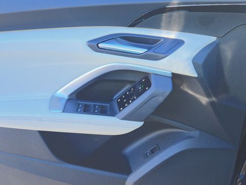 New 2025 Audi Q5 Premium image 24