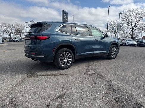 Used 2025 Buick Enclave Preferred image 7