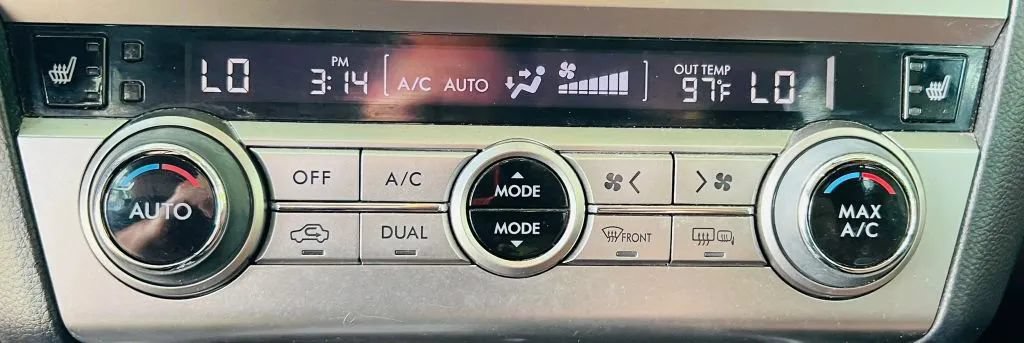 Used 2017 Subaru Outback 3.6R Touring w/ Popular Package #5A AWD/4WD image 18