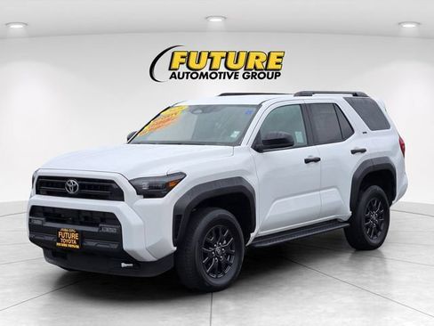 Certified 2025 Toyota 4Runner SR5 AWD/4WD image 10