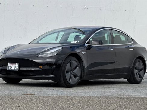 Used 2019 Tesla Model 3 Mid Range image 8
