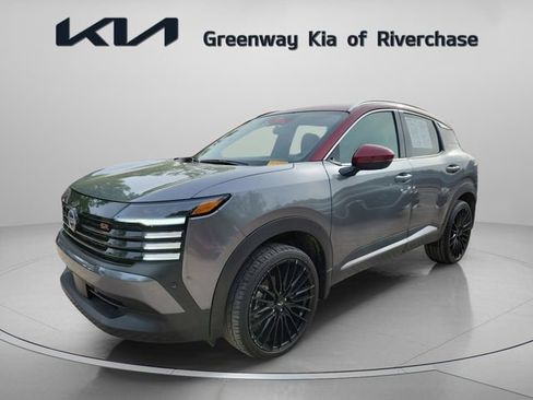 Used 2025 Nissan Kicks SR FWD image 3