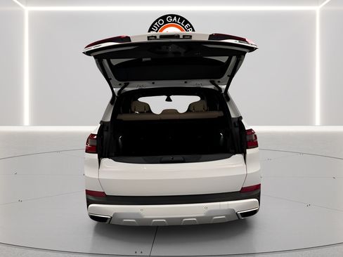 Used 2020 BMW X5 xDrive40i w/ Convenience Package AWD/4WD image 9