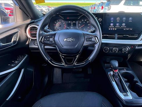 Used 2024 Chevrolet Trax RS w/ Driver Confidence Package FWD image 5