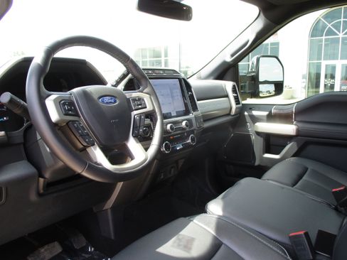 Used 2022 Ford F250 Lariat w/ Lariat Ultimate Package AWD/4WD image 18