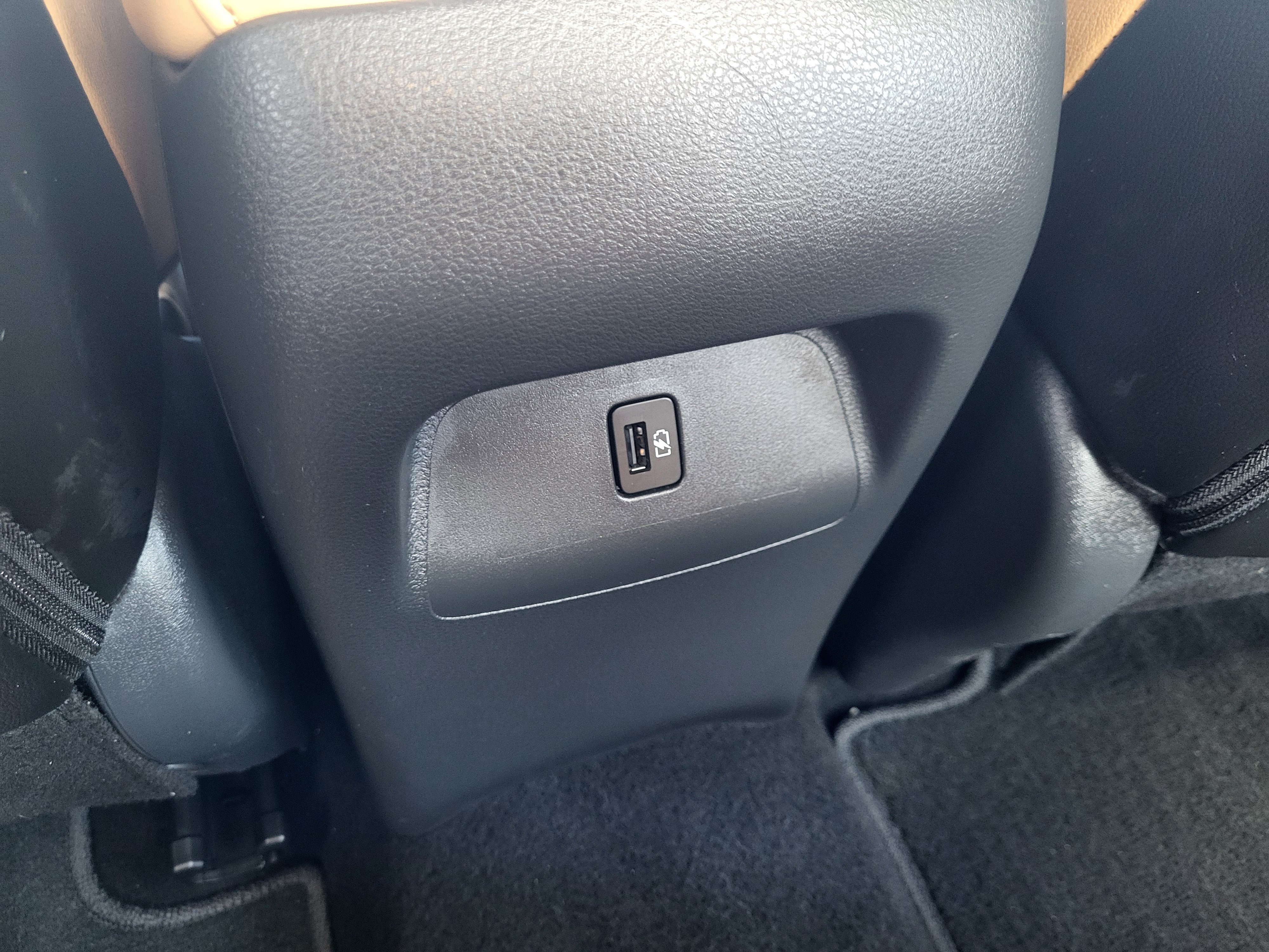 Used 2025 Nissan Sentra SV w/ SV Premium Package FWD image 30