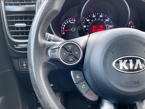 Used 2018 Kia Soul + FWD image 23