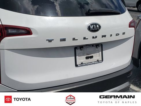 Used 2021 Kia Telluride EX w/ EX Premium Package FWD image 18