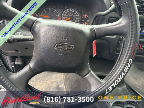 Used 2000 Chevrolet S10 Pickup LS w/ Preferred Equipment Group image 39
