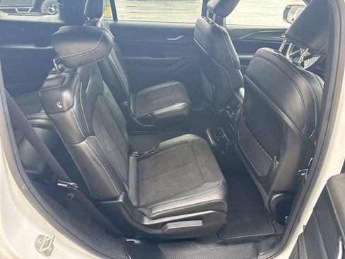 Certified 2023 Jeep Grand Cherokee L Laredo AWD/4WD image 8