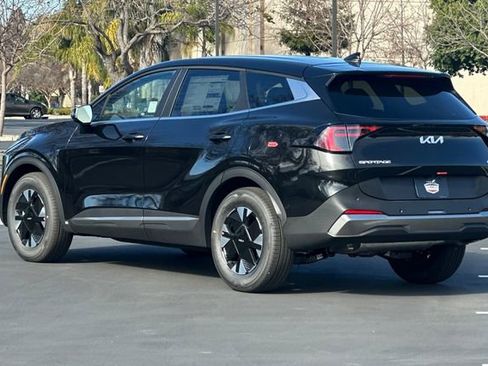 New 2026 Kia Sportage LX image 7