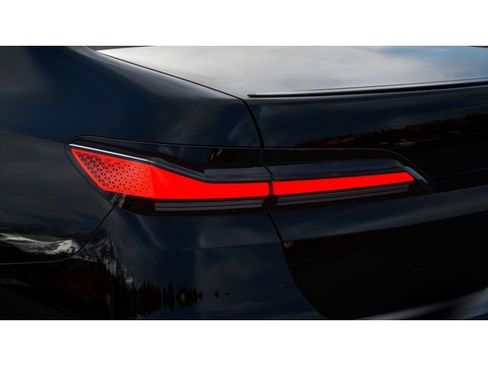 New 2026 BMW 740i RWD image 8