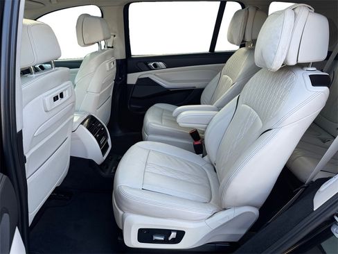 Used 2020 BMW X7 xDrive40i w/ Luxury Seating Package image 16
