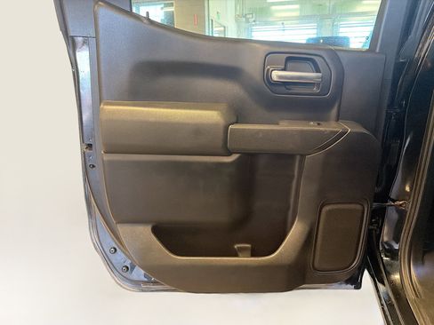 Used 2020 Chevrolet Silverado 1500 Custom w/ Custom Value Package image 24